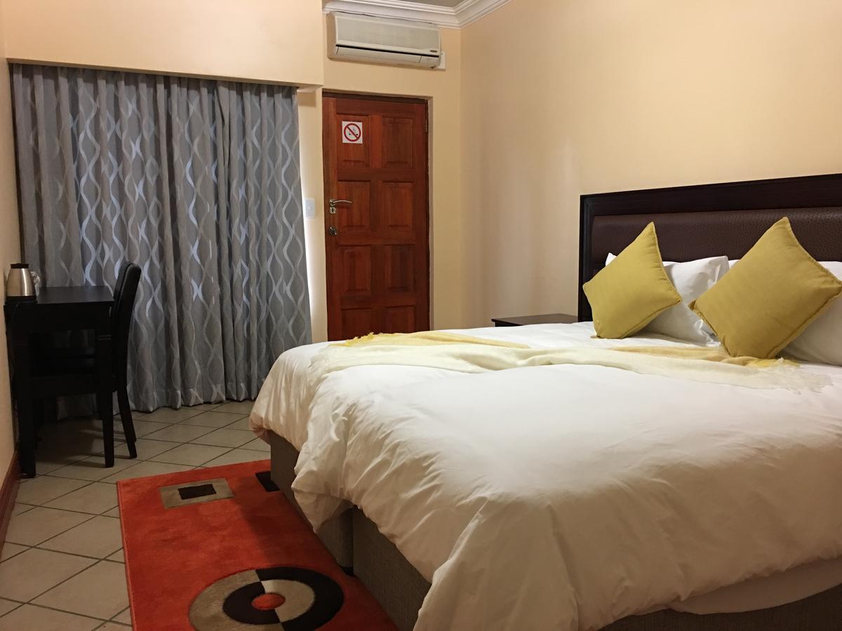 Riverton Manor 逊邱伦 外观 照片